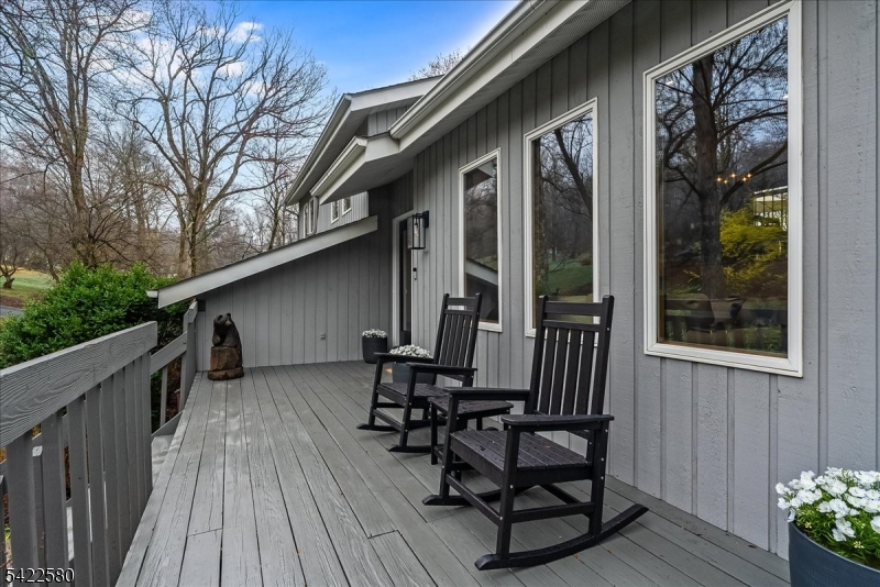 97 Skyline Dr