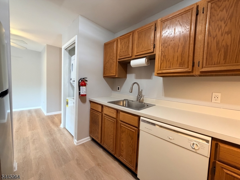 301 Bloomfield Ave