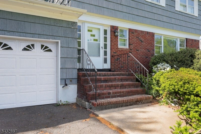 21 Saint Germain Dr