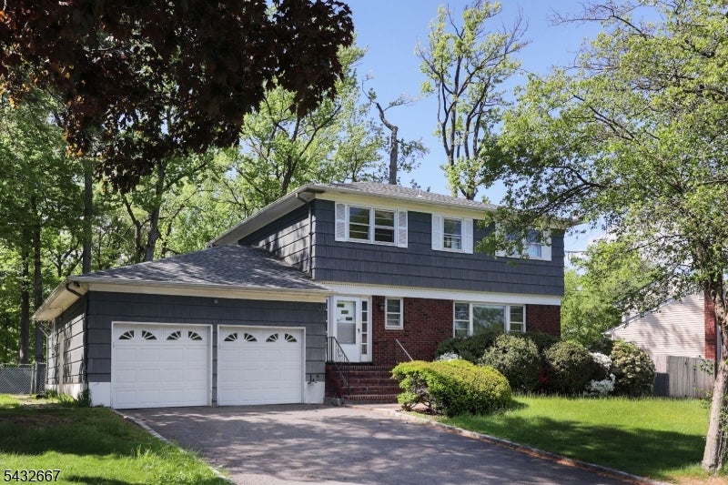 21 Saint Germain Dr