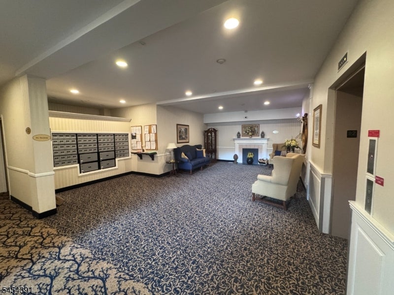 7401 Richmond Rd 401