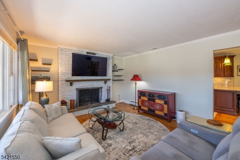 2 Upper High Crest Dr