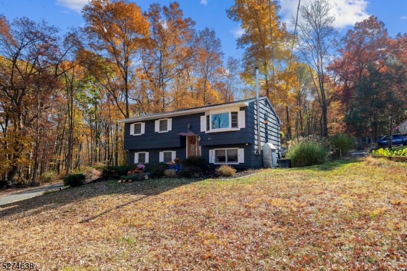 348 River Rd