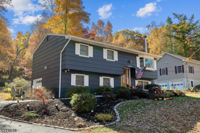 348 River Rd