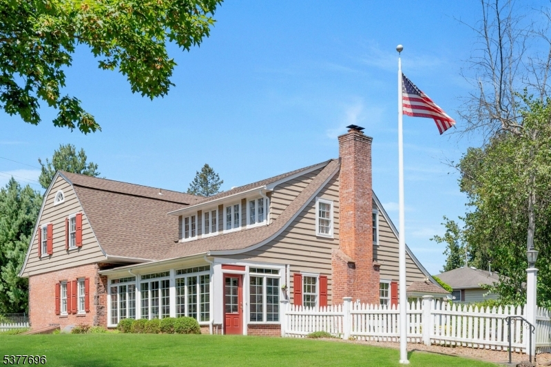 174 Paramus Rd