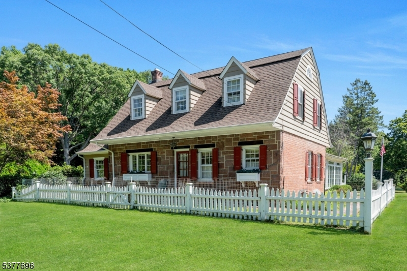 174 Paramus Rd