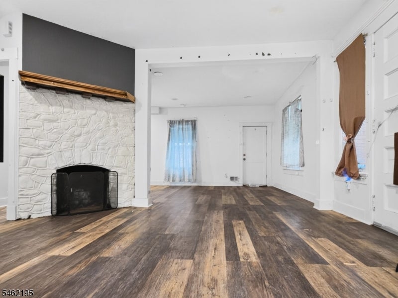 1323 North Ave