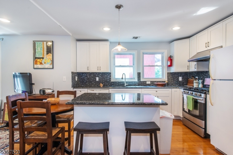 12 Lansing Pl 2