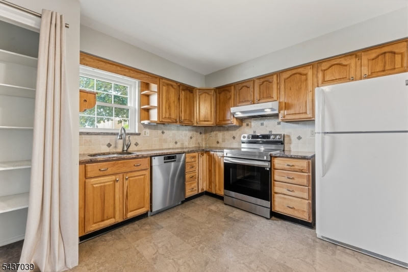 1901 Wilshire Ct