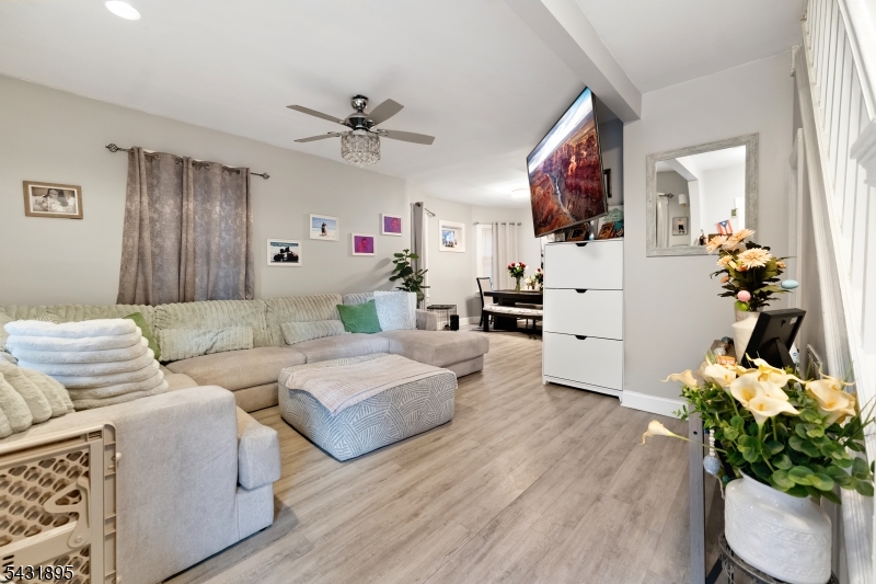 132 Jerome Pl