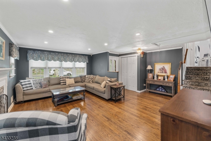 1262 Christine Cir