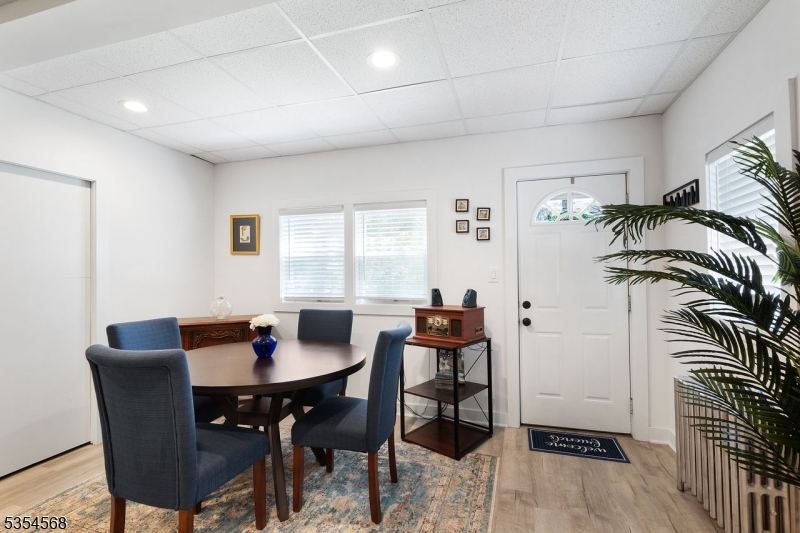 54 N Shore Rd