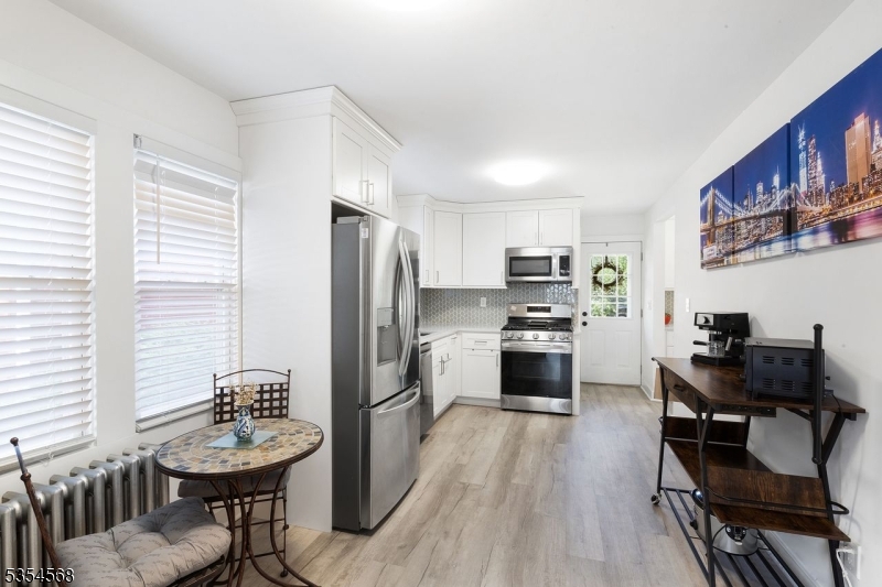 54 N Shore Rd