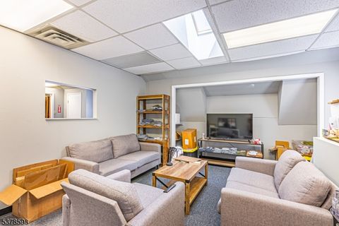 258 Park St Montclair Twp. NJ 07043