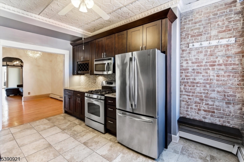 422 Madison 3L