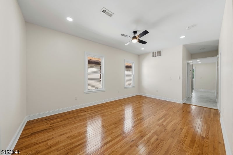 136 Elm St 1