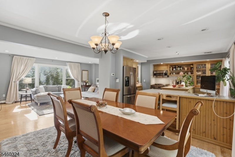 10 Rosemere Ave