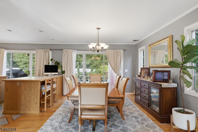 10 Rosemere Ave