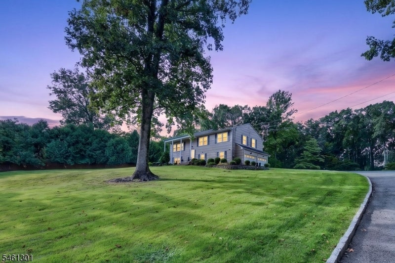 3 Debby Ln
