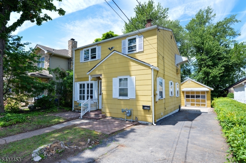 295 Lanza Ave