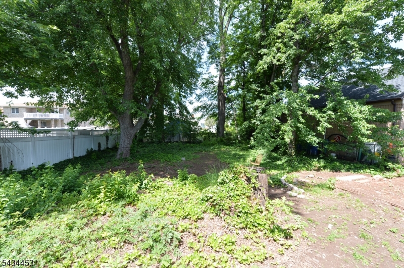 295 Lanza Ave