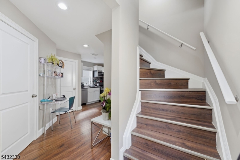 32 Willard St