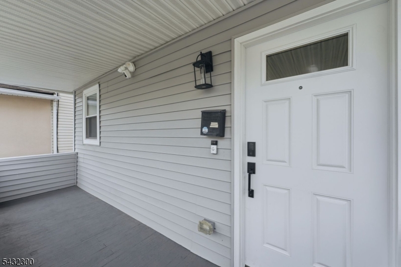 32 Willard St