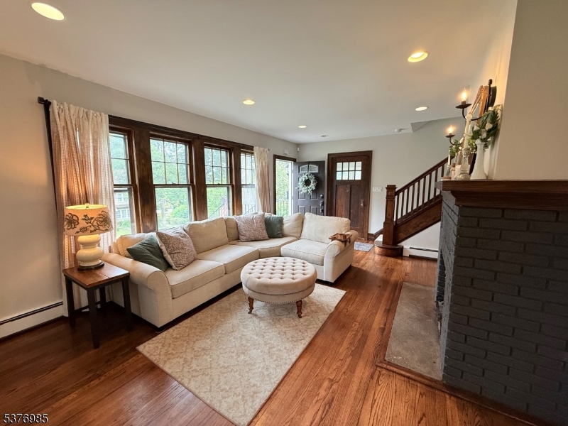 153 Fairview Ave