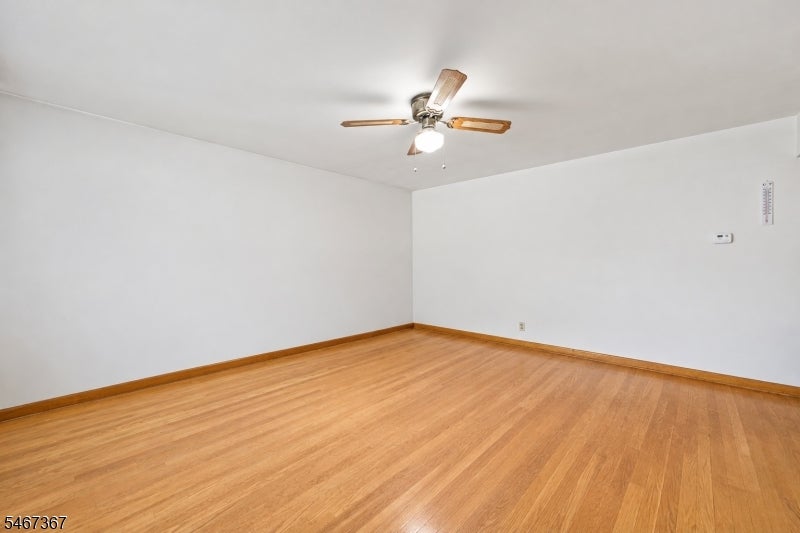 301 Valley Rd
