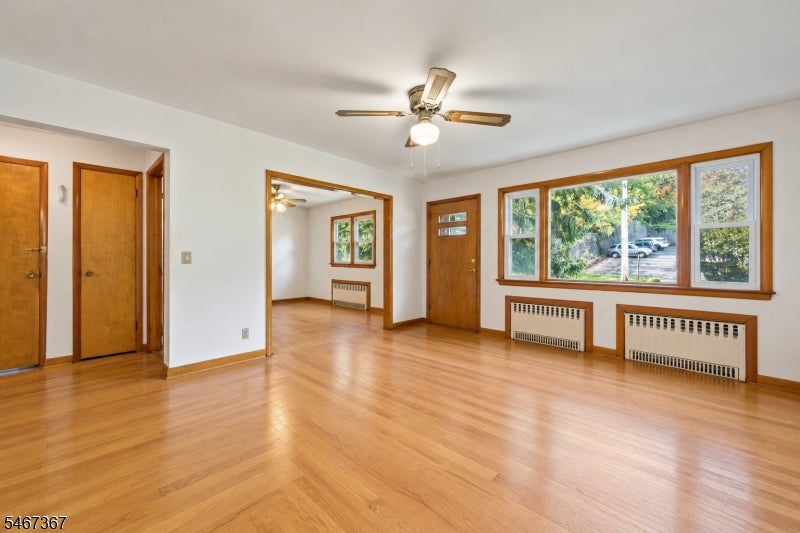 301 Valley Rd