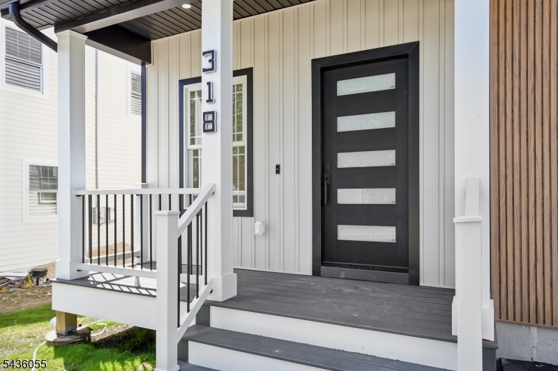 318 Halsey Rd