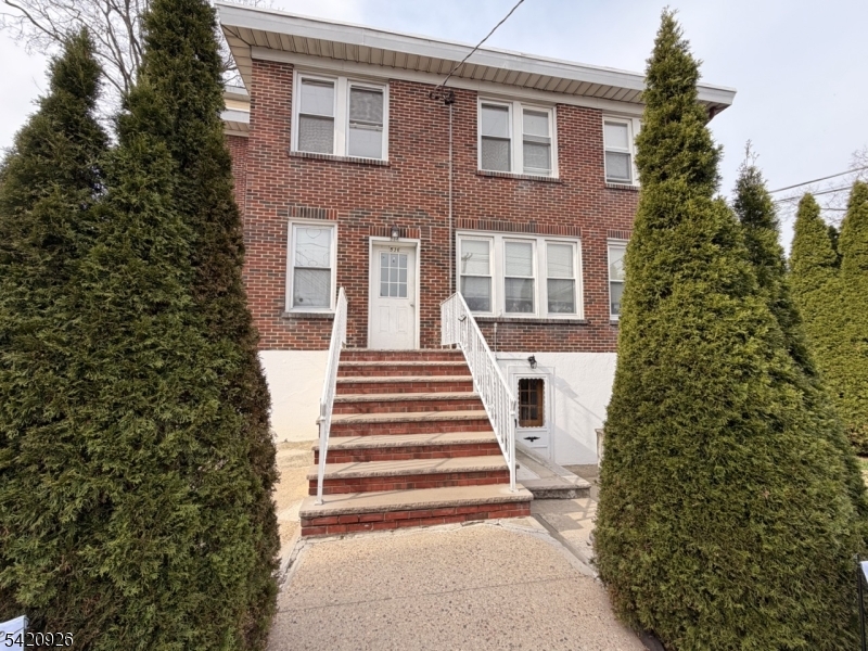 536 Lake Ave 4