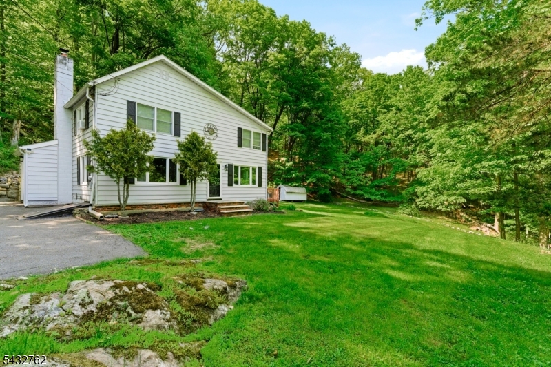 84 Scudders Rd