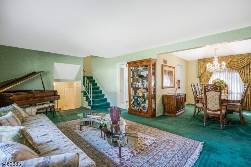 14 Woodside Rd
