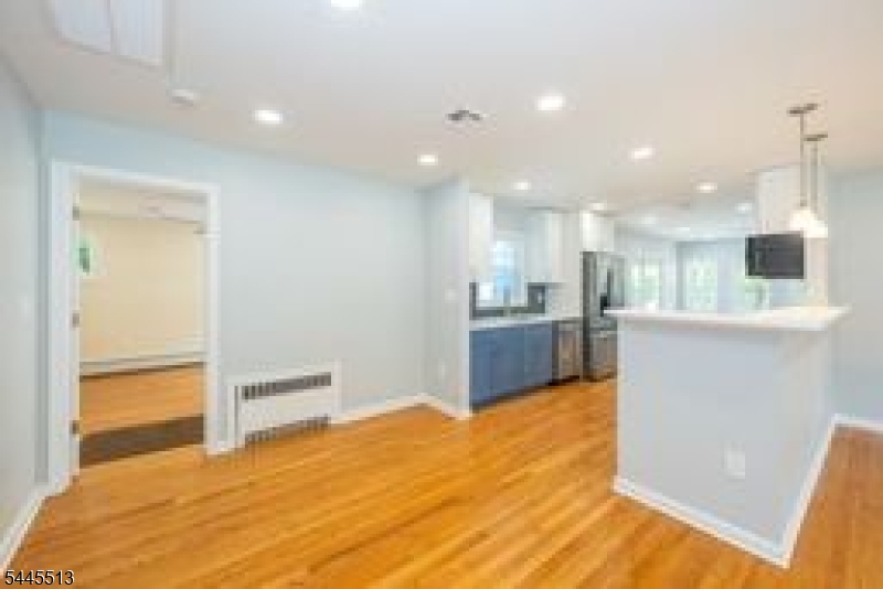 47 Pleasant Ave