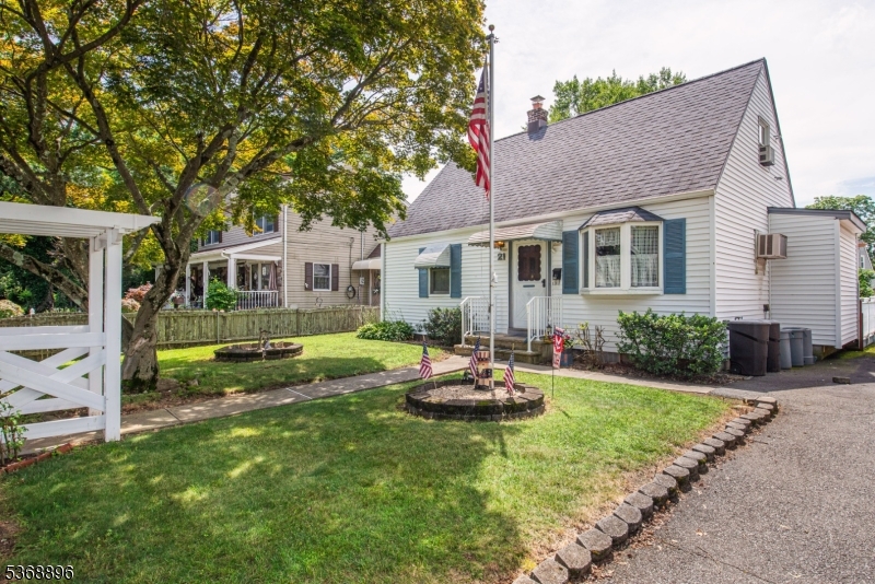 21 Rockridge Rd