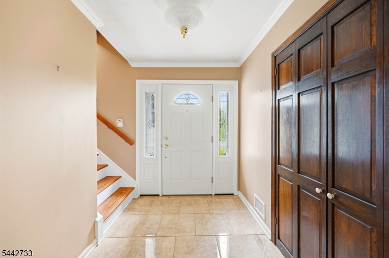 25 Trouville Dr