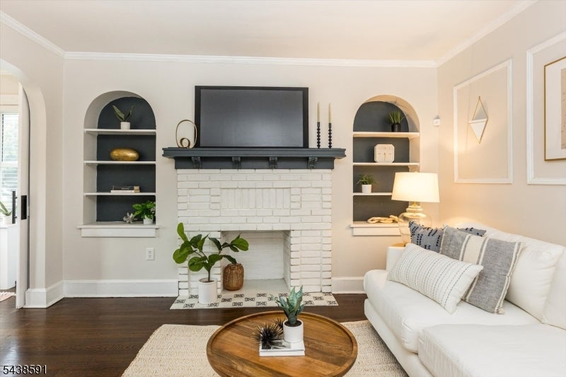 232 Ward Pl