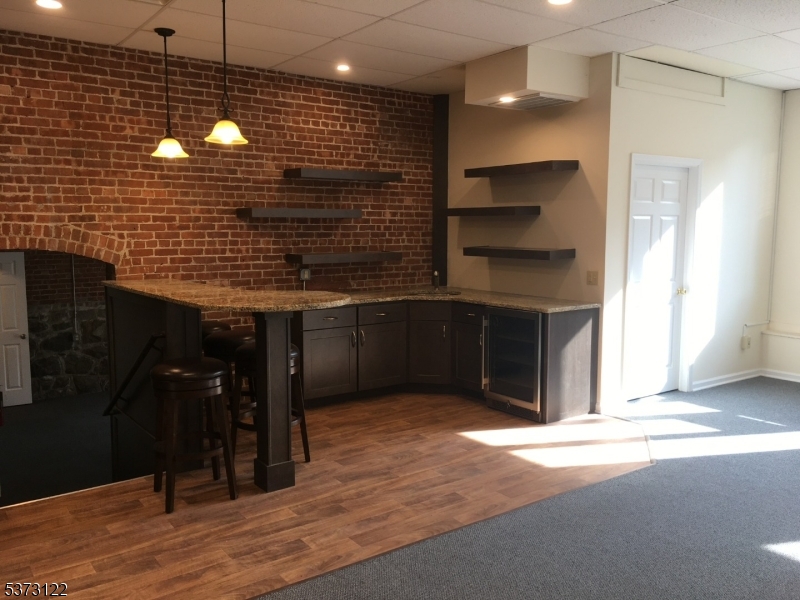 712 Main Street