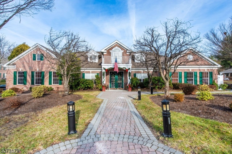 511 Four Seasons Dr 511