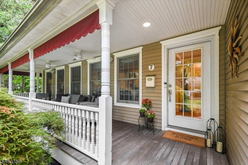 7 Chadwick Pl