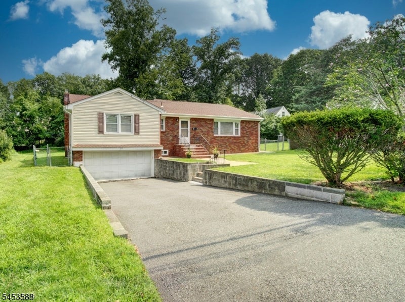 25 Woodland Ave