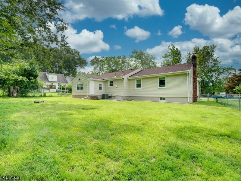 25 Woodland Ave