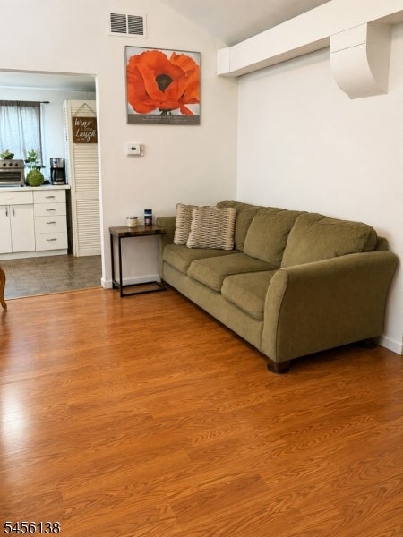 142 Island Ave