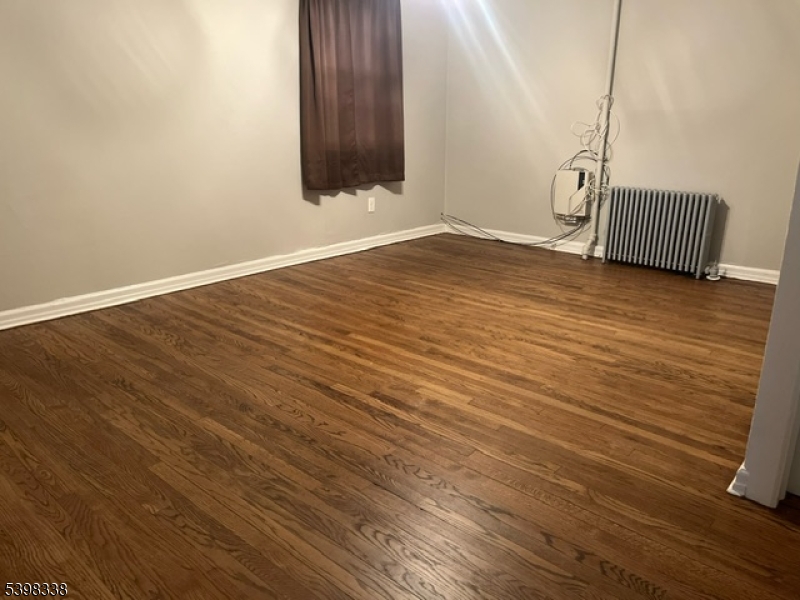 672 Mount Hope Ave 8