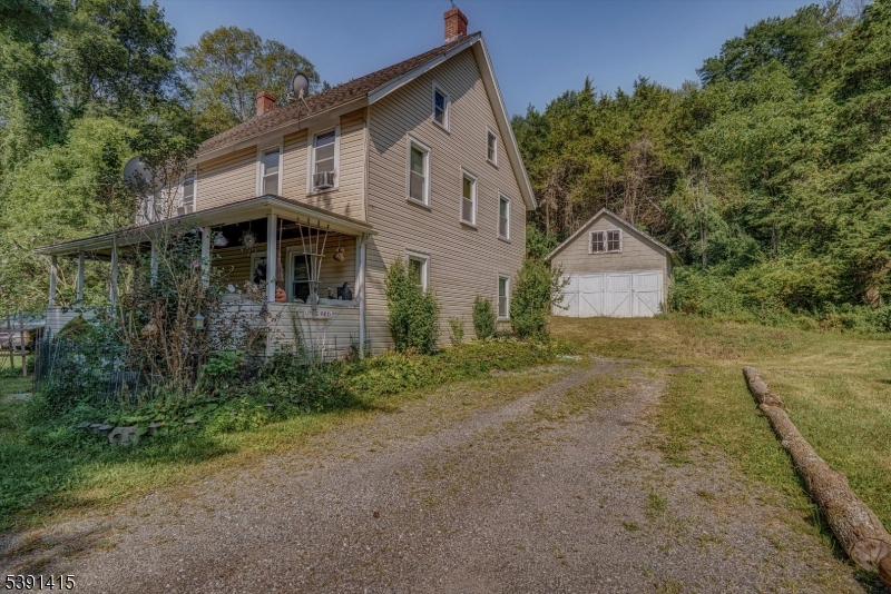 1049 County Road 521