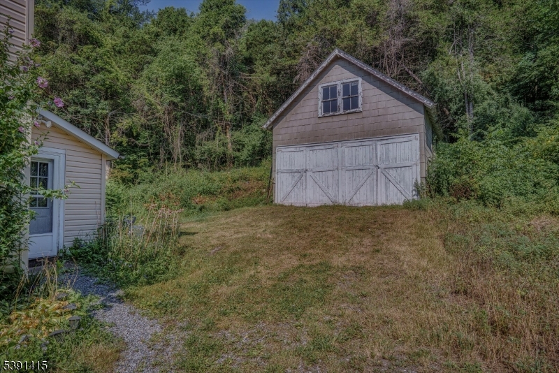 1049 County Road 521