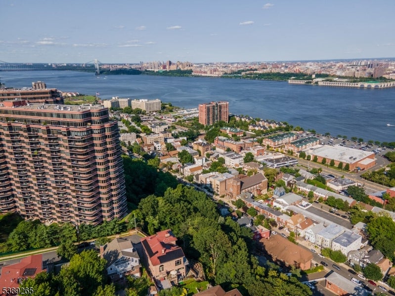 Homes for Sale in Northern NJ | ThisIsRiverEdge.com 814902718 | ThisIsRiverEdge.com