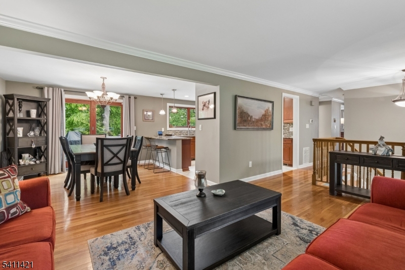 60 Edgemere Rd