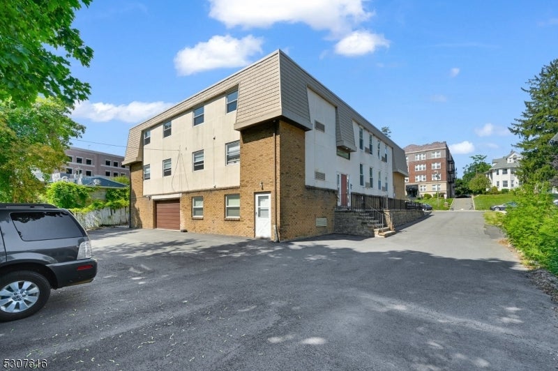 15 Forest St 8